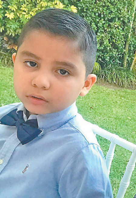 A �ngel Mauricio Amador Huitro �n