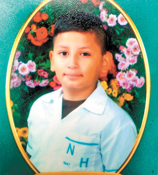 A �ngel Ramses Go �mez Lo �pez